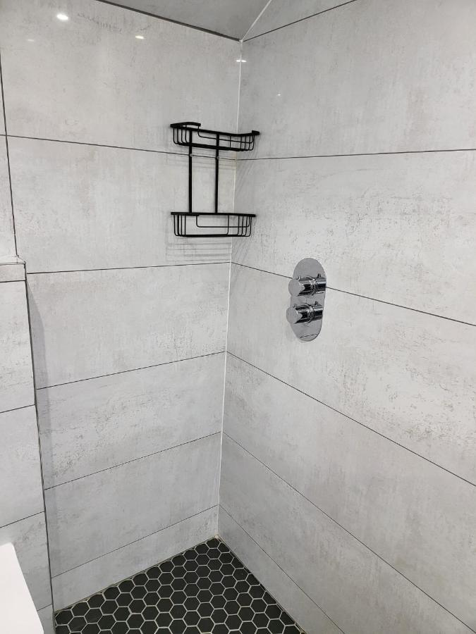 شقة لندن  في Fancy Basement Flat A المظهر الخارجي الصورة
