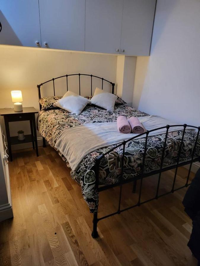شقة لندن  في Fancy Basement Flat A المظهر الخارجي الصورة