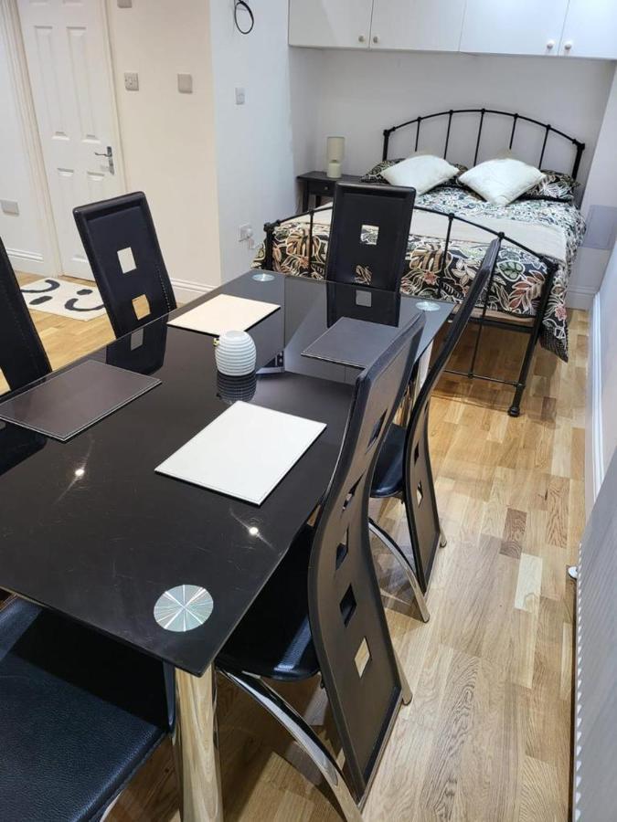 شقة لندن  في Fancy Basement Flat A المظهر الخارجي الصورة