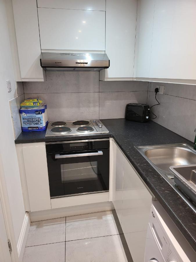 شقة لندن  في Fancy Basement Flat A المظهر الخارجي الصورة